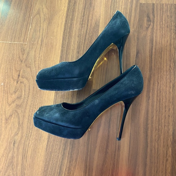 Louis Vuitton black suede open toe platform feels size 38.5 - Picture 6 of 7